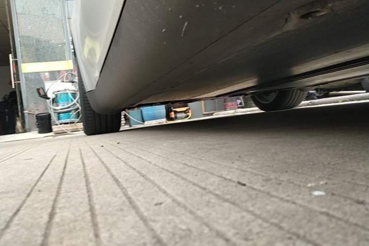 Used Tesla Model Y 2022 Rear-Wheel-Drive Version Right Side Sill