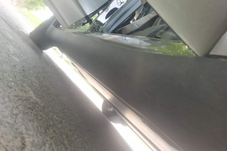 Used Tesla Model Y 2022 Rear-Wheel-Drive Version Right Side Sill