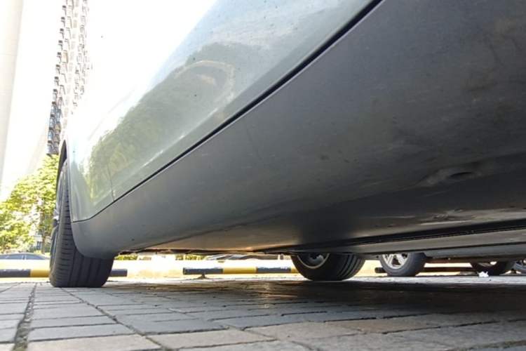 Used Tesla Model Y 2022 Revised Version Rear-Wheel Drive Right Side Sill