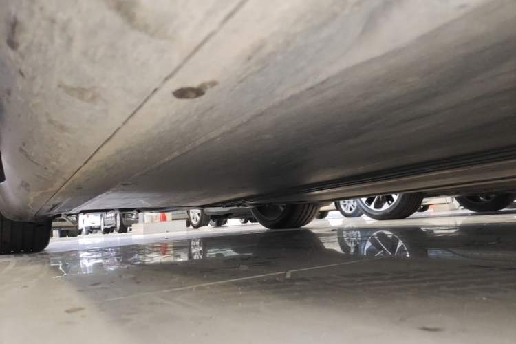 Used Tesla Model Y 2022 Revised Version Rear-Wheel Drive Right Side Sill