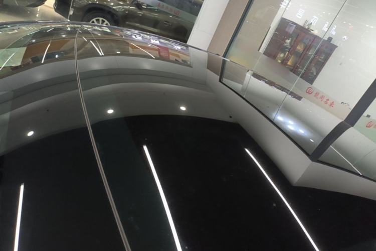 Used Tesla Model Y 2022 Long-Range All-Wheel-Drive Version Roof