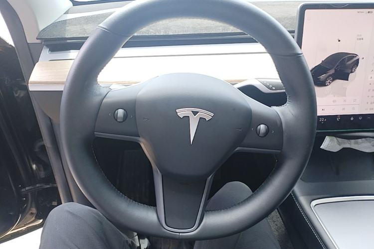 Used Tesla Model Y 2022 Rear-Wheel-Drive Version Steering Wheel