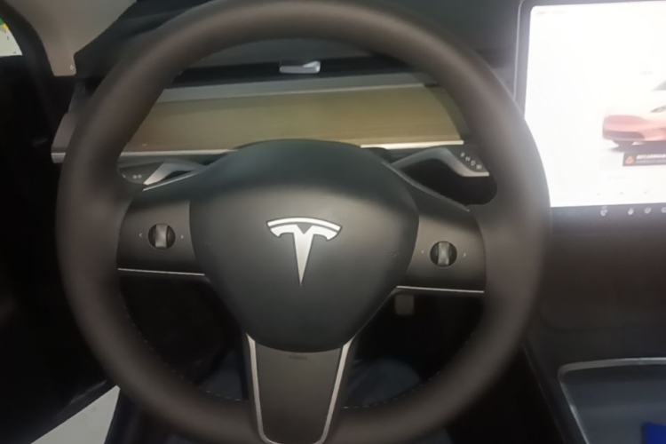 Used Tesla Model Y 2022 Revised Version Long-Range All-Wheel Drive Steering Wheel
