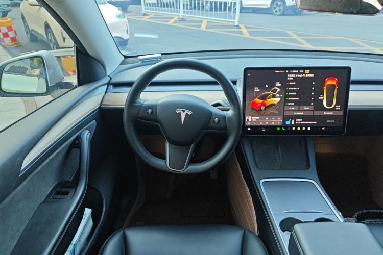 Used Tesla Model Y 2022 Rear-Wheel-Drive Version Steering Wheel