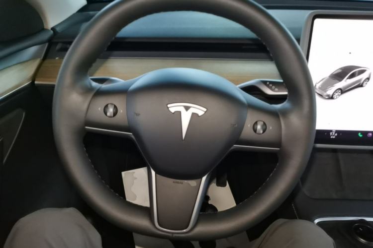 Used Tesla Model Y 2022 Revised Version Rear-Wheel Drive Steering Wheel