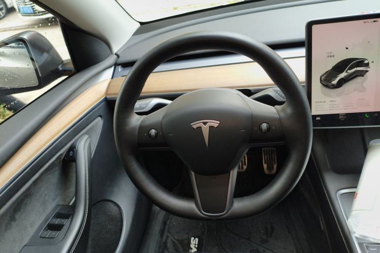 Used Tesla Model Y 2022 Rear-Wheel-Drive Version Steering Wheel