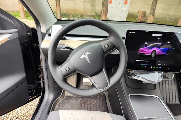 Used Tesla Model Y 2022 Revised Version Rear-Wheel Drive Steering Wheel