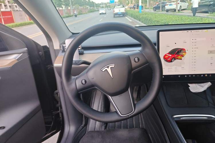 Used Tesla Model Y 2022 Rear-Wheel-Drive Version Steering Wheel