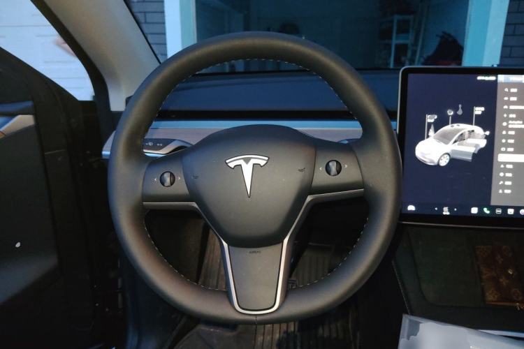 Used Tesla Model Y 2022 Revised Version Long-Range All-Wheel Drive Steering Wheel