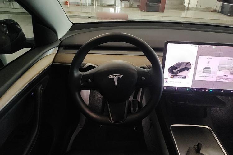 Used Tesla Model Y 2022 Revised Version Rear-Wheel Drive Steering Wheel