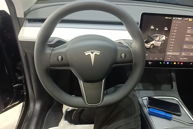 Used Tesla Model Y 2022 Rear-Wheel-Drive Version Steering Wheel