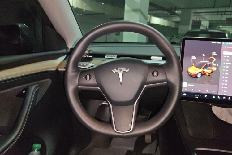 Used Tesla Model Y 2022 Rear-Wheel-Drive Version Steering Wheel