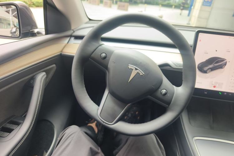 Used Tesla Model Y 2022 Revised Version Rear-Wheel Drive Steering Wheel