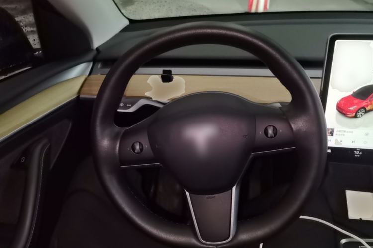 Used Tesla Model Y 2022 Rear-Wheel-Drive Version Steering Wheel