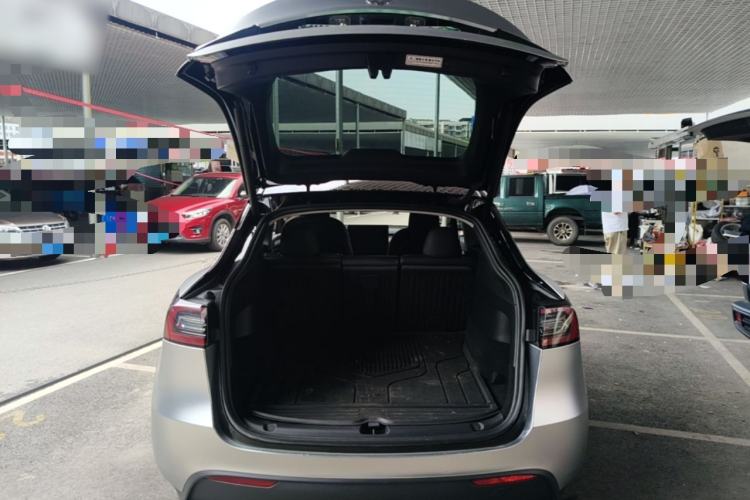 Used Tesla Model Y 2022 Rear-Wheel-Drive Version Trunk