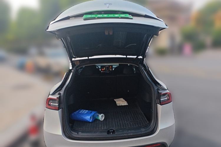 Used Tesla Model Y 2022 Rear-Wheel-Drive Version Trunk