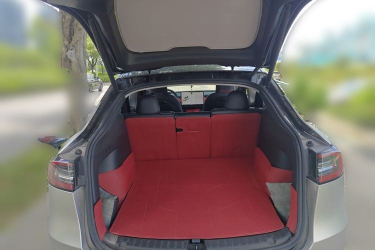 Used Tesla Model Y 2022 Rear-Wheel-Drive Version Trunk
