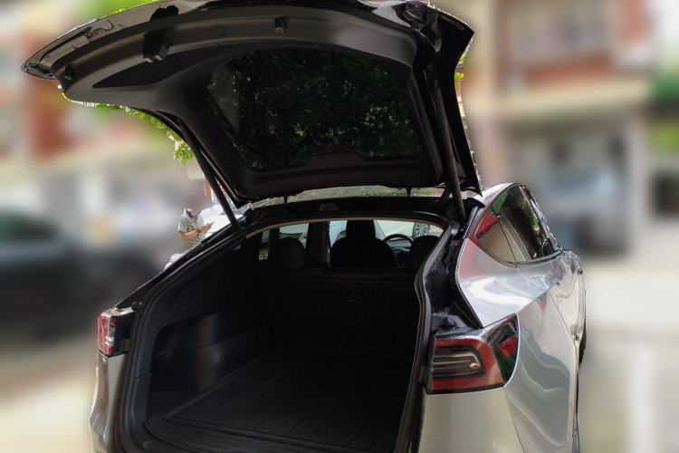 Used Tesla Model Y 2022 Rear-Wheel-Drive Version Trunk