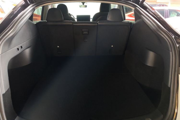 Used Tesla Model Y 2022 Rear-Wheel-Drive Version Trunk