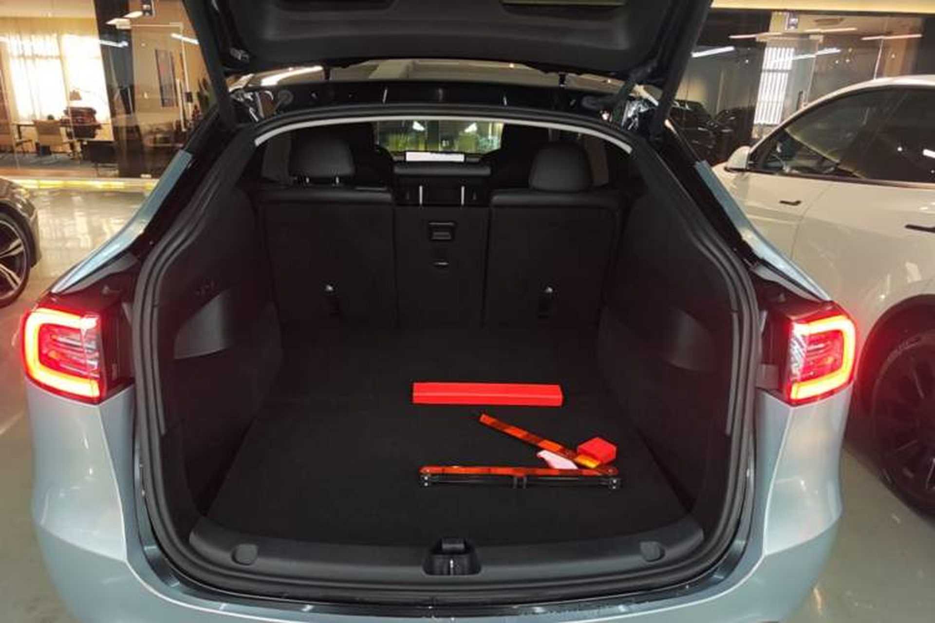 Used Tesla Model Y 2022 Rear-Wheel-Drive Version Trunk