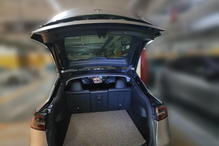 Used Tesla Model Y 2022 Rear-Wheel-Drive Version Trunk