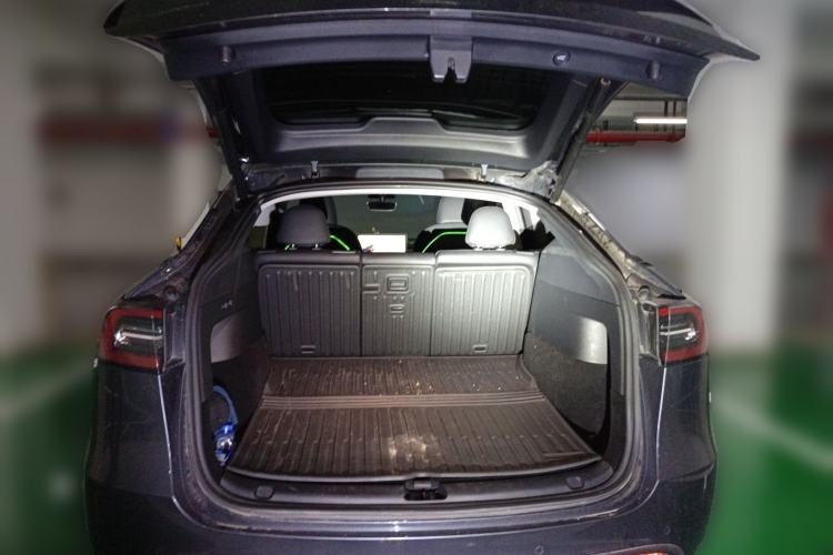 Used Tesla Model Y 2022 Performance High-Performance All-Wheel-Drive Version Trunk