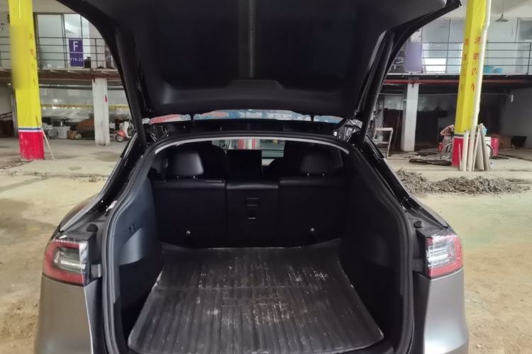 Used Tesla Model Y 2022 Rear-Wheel-Drive Version Trunk