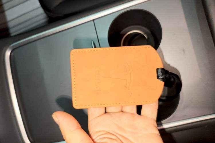 Used Tesla Model Y 2022 Revised Version Rear-Wheel Drive Vehicle Key