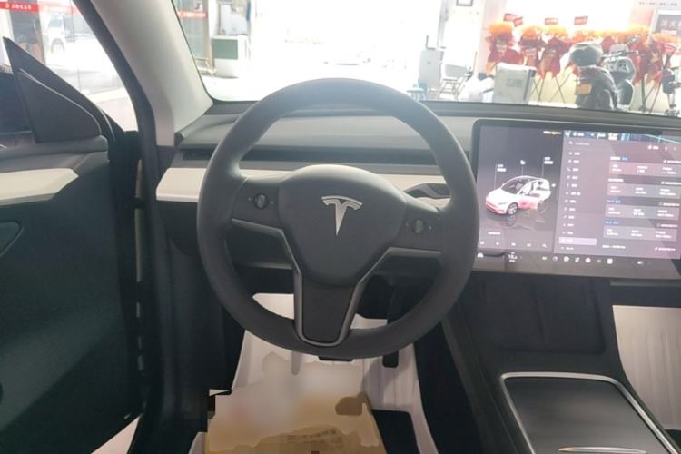 Used Tesla Model Y 2022 Revised Version Rear-Wheel Drive Steering Wheel
