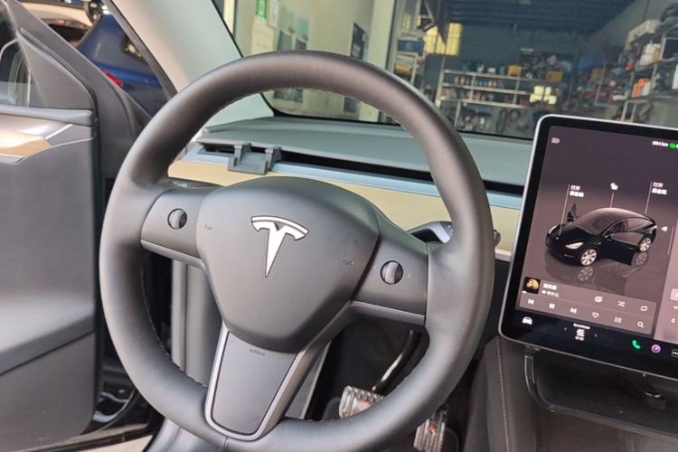 Used Tesla Model Y 2022 Revised Version Rear-Wheel Drive Steering Wheel
