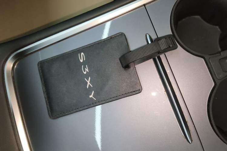 Used Tesla Model Y 2022 Revised Version Rear-Wheel Drive Vehicle Key