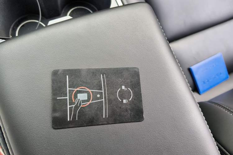 Used Tesla Model Y 2022 Rear-Wheel-Drive Version Vehicle Key