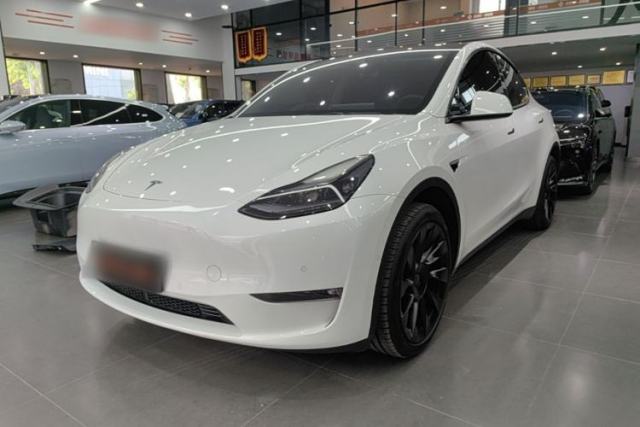 Used Tesla Model Y 2022 Long-Range All-Wheel-Drive Version