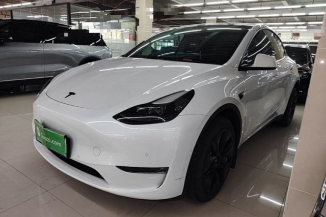 Used Tesla Model Y 2022 Long-Range All-Wheel-Drive Version
