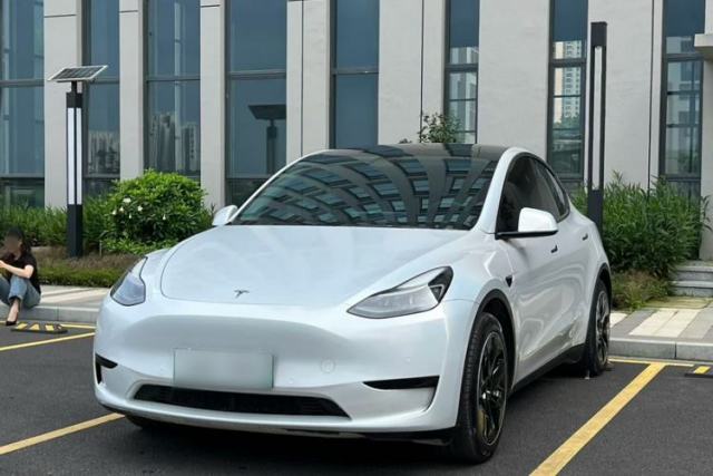 Used Tesla Model Y 2022 Rear-Wheel-Drive Version