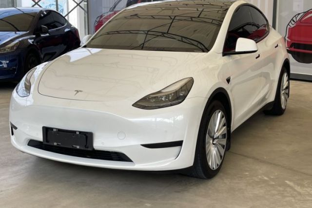 Tesla Model Y 2022 Rear-Wheel-Drive Version de segunda mano