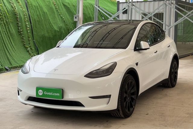 Used Tesla Model Y 2022 Long-Range All-Wheel-Drive Version
