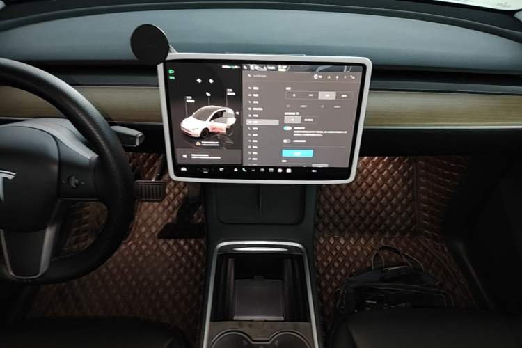 Used Tesla Model Y 2022 Long-Range All-Wheel-Drive Version Audio And AC Panel