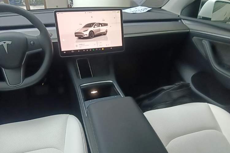 Used Tesla Model Y 2022 Rear-Wheel-Drive Version Audio And AC Panel