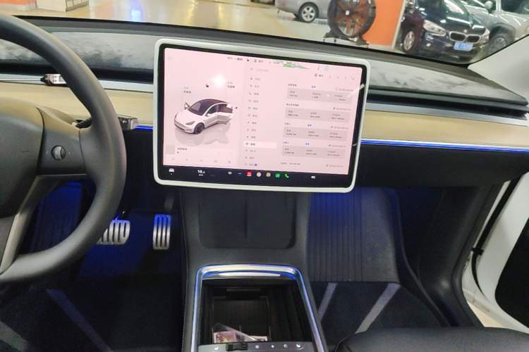 Used Tesla Model Y 2022 Performance High-Performance All-Wheel-Drive Version Audio And AC Panel