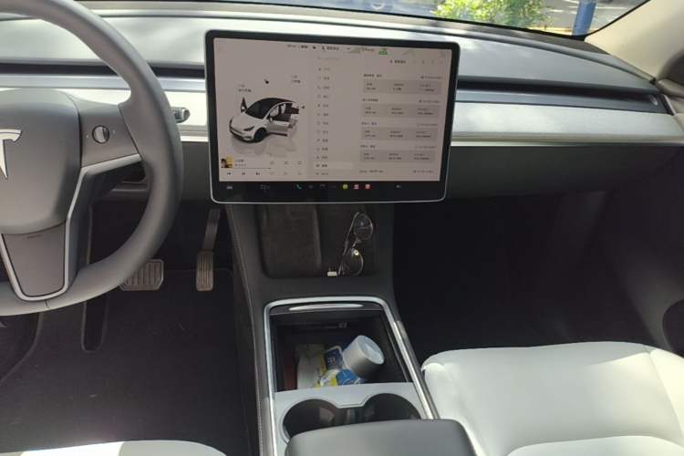 Used Tesla Model Y 2022 Rear-Wheel-Drive Version Audio And AC Panel