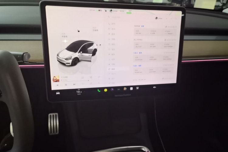 Used Tesla Model Y 2022 Performance High-Performance All-Wheel-Drive Version Audio And AC Panel
