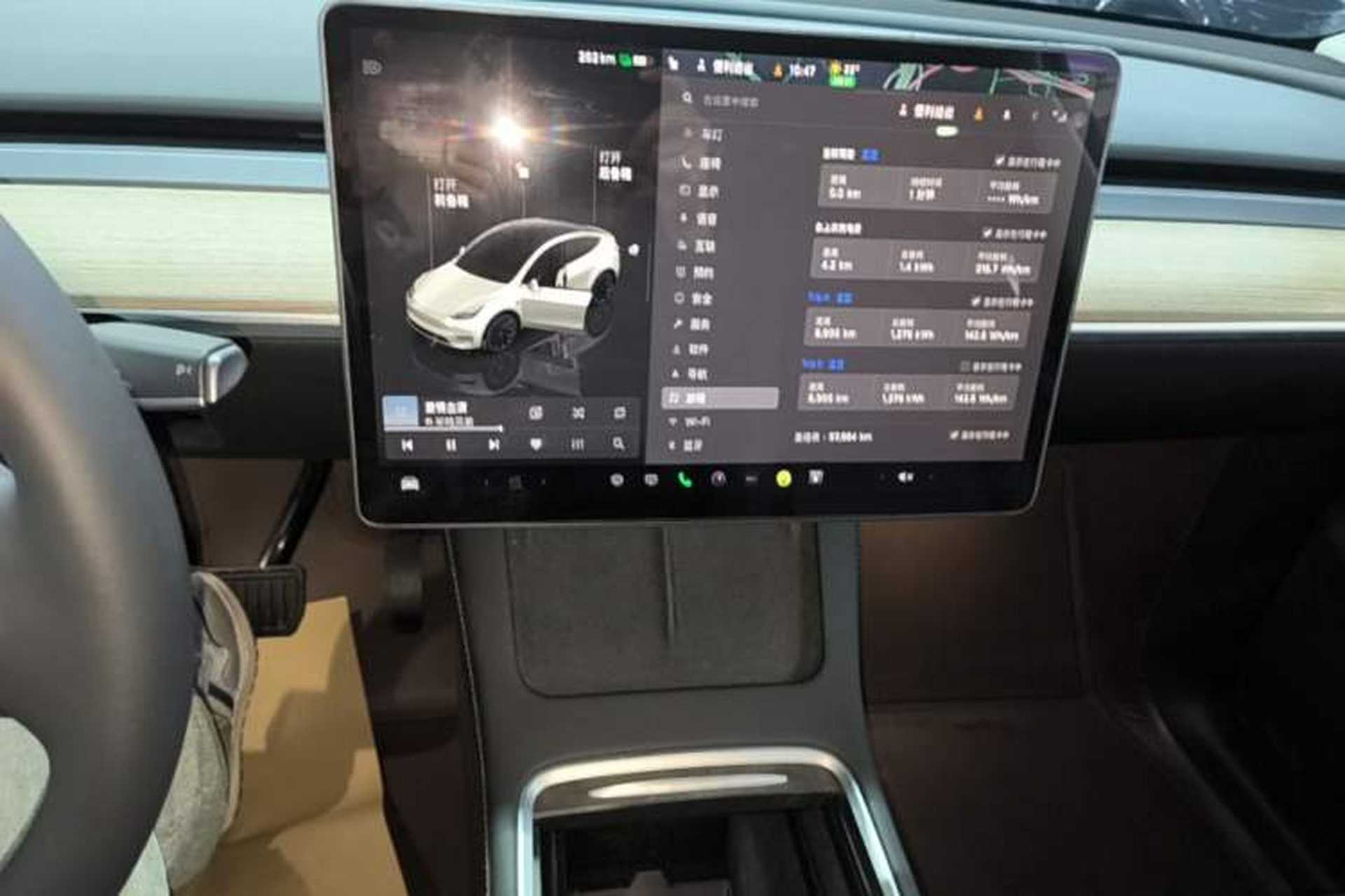 Used Tesla Model Y 2022 Revised Version Rear-Wheel Drive Audio And AC Panel