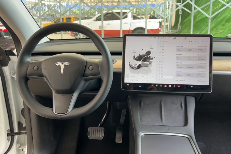 Used Tesla Model Y 2022 Long-Range All-Wheel-Drive Version Audio And AC Panel