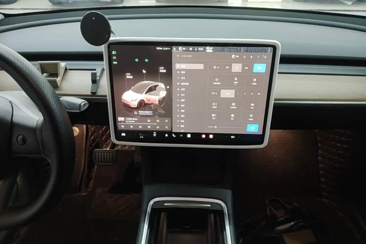 Used Tesla Model Y 2022 Long-Range All-Wheel-Drive Version Audio And AC Panel