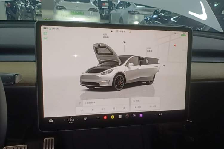 Used Tesla Model Y 2022 Performance High-Performance All-Wheel-Drive Version Audio And AC Panel