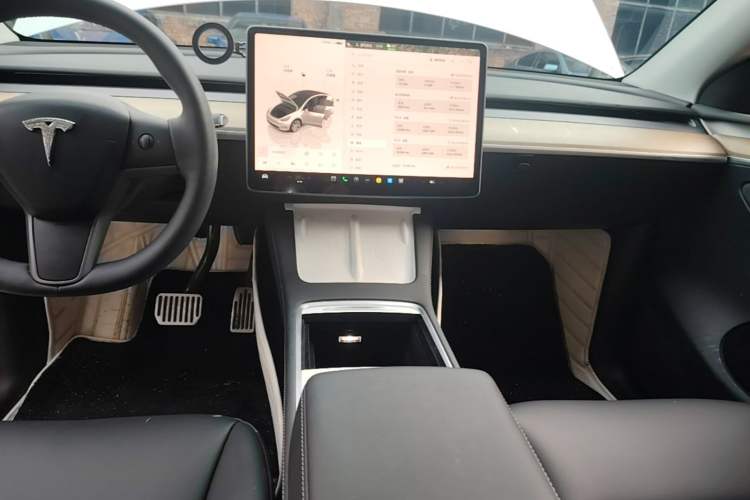 Used Tesla Model Y 2022 Revised Version Rear-Wheel Drive Audio And AC Panel