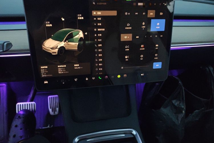 Used Tesla Model Y 2022 Long-Range All-Wheel-Drive Version Audio And AC Panel