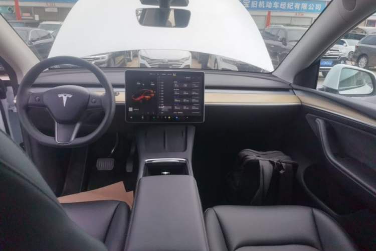 Used Tesla Model Y 2022 Revised Version Rear-Wheel Drive Audio And AC Panel