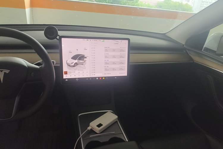 Used Tesla Model Y 2022 Rear-Wheel-Drive Version Audio And AC Panel